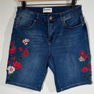 Sandpiper Petite Women’s‎ Denim Shorts Size 12P Floral Embroidered Jean Bermuda